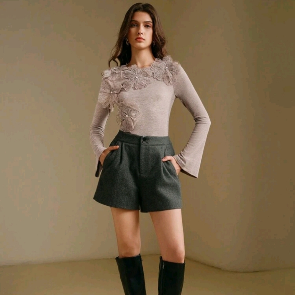 Women's Casual 3D Flower Embroidered T-Shirt, Autumn/Winter - Picture 4 of 4